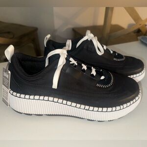 Cougar Waterproof Sneakers